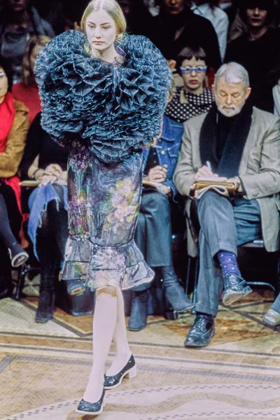 Look 17